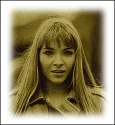 Cette chanteuse franaise obtient la conscration en reprenant en 1964 , ce titre du groupe   The Supremes   ... .