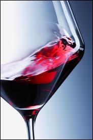 Le Lacryma Christi (Les larmes du Christ) est un vin italien ralis  partir de raisin  surmaturit dont les grains exudent du sucre (larmes de sucre). Le cpage pousse...