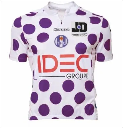 C'est le maillot de l'quipe de ... .