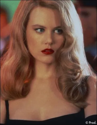 Quelle est cette actrice qui donne ses traits au personnage de Chase Meridian ?