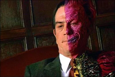 Qui est ce Double-Face ?