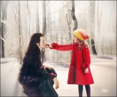 Quelle est la raction d'Aro quand il  voit  les souvenirs de Renesme ?