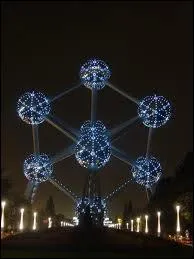 La visite des sphres l'Atomium dure 1h30 environ. Mais, les 9 boules ne sont pas accessibles. Combien d'entre elles sont aujourd'hui ouvertes au public ?