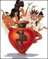 Dans Hercule, comment s'appellent les desses qui racontent l'histoire du hros ?