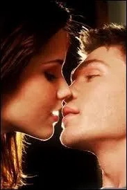 Avec qui Lucas va-t-il se remettre ?