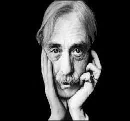 Son  ide fixe  a t adapte au thtre.