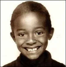 Entr dans l'histoire en 1983...