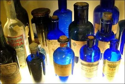 D'aprs Tacite et Sutone, que se passe-t-il quand Claude a aval le poison ?