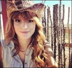 Commbien a-t-elle de frre(s) ?