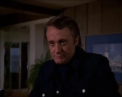 Encore un acteur de série et de cinéma très familier des spectateurs, qui intervient dans plusieurs épisodes, dont le fameux épisode de la croisière du couple Columbo...