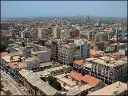 Dakar est la capitale de quel pays ?