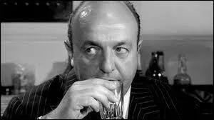 Quel est le nom du personnage que joue Bernard Blier ?