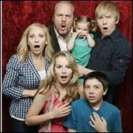 Dans quelle ville la famille habite-t-elle ?