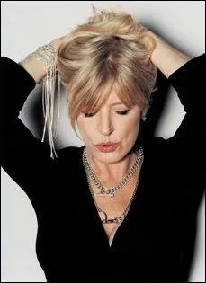 Elle a t la chanteuse du clbre  The Ballad of Lucy Jordan  et a t la compagne de Mick Jagger durant quelques annes :