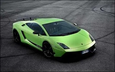 De quelle marque est cette voiture ?