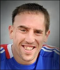 Dans quel pays joue ce joueur ?