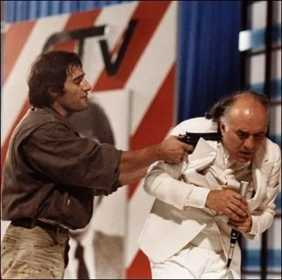 Dans  Le prix du danger , film o l'avenir des jeux tlviss est dcrit sous son plus mauvais jour, qui joue le rle de l'animateur de l'mission ?