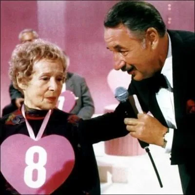 Dans quel film ralis par Claude Chabrol en 1987, Philippe Noiret tenait-il le rle d'un prsentateur-vedette de tlvision ?