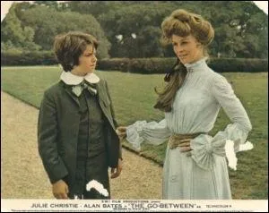 Ce trs beau film cruel de Joseph Losey eut la Palme d'Or  Cannes. Julie Christie en est la star. Il relate le poids des conventions mais aussi l'goisme des classes suprieures. C'est ?