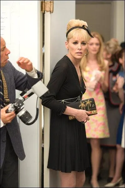 On est le 4 Juin 68 avec ce film qui relate quelques heures dcisives dans la vie de citoyens ordinaires,  cause d'un horrible inattendu. Ralis par Emilio Estevez, le fils de Martin Sheen, c'est ?