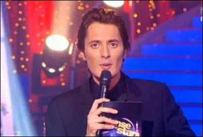 Comment se nomme la prsentatrice aux cts de Vincent Cerutti ?