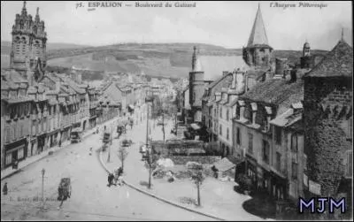 Il renvoie loin dans le temps ?