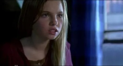 Cette petite fille fait-elle partie de la srie ,