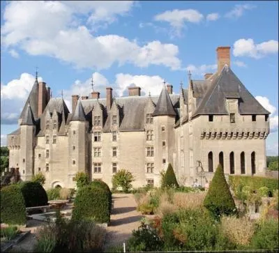 Dans quel chteau de la Loire se droula en catimini le mariage d'Anne de Bretagne avec le Roi de France Charles VIII, le 6 dcembre 1491 ?