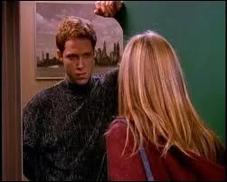 Danny rentre de trekking, et se fait enfumer dans la cave par les filles. Laquelle va totalement craquer pour lui, lequel va jouer le bel indiffrent un certain temps ?