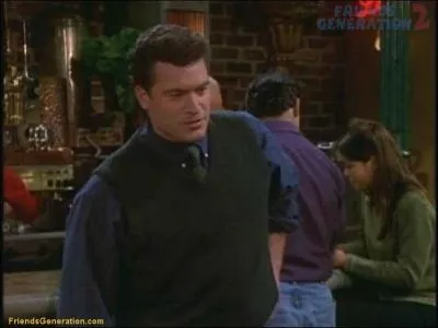 Qui sort avec celui-ci, qui est mdecin (Dr Roger) et malheureusement souvent peu disponible ?