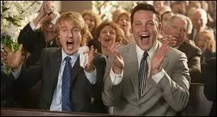 2 hommes s'invitent aux mariages de couples rien que pour profiter de la bouffe et des filles, mais lors d'une crmonie de riches, les deux demoiselles d'honneur vont s'amouracher d'eux ...