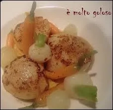 Voici les grosses Saint-Jacques marines au yuzu, qu'est ce que le yuzu ?