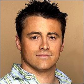 Dans toutes les saisons, qui Joey a-t-il dj embrass ou par qui s'est-il fait embrasser ?