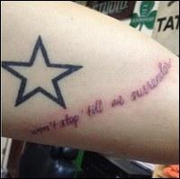 Que signifie le tatouage  étoile  d'Harry ?