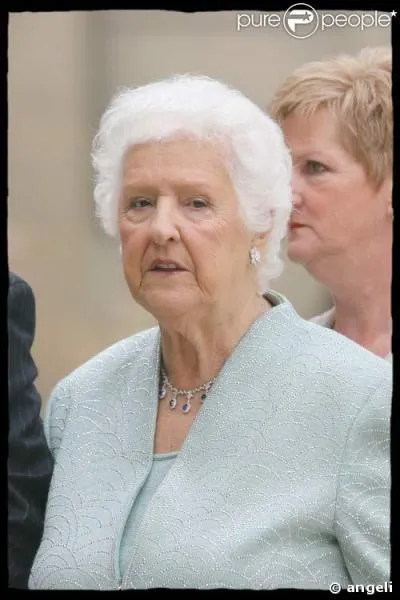 La maman de Cline Dion l'a appele Cline car son arrire-grand-mre s'appelait ainsi.