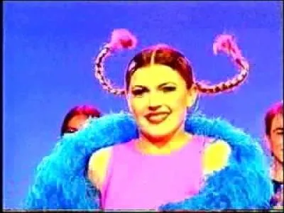 Encore plus difficile  se sortir de la tte, une chanson d'Hlne (voir l'illustration), qui commence comme une chanson interdite aux moins de 18 ans...