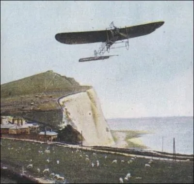 Le 11 fvrier 1911,  bord de son biplan, il ralisa le premier vol de nuit de l'histoire de l'aviation, de 2h30  3h32 du matin,  300 mtres d'altitude.