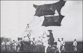 Au dbut des annes 1900, il tudia le vol  bord d'immenses cerfs-volants, appels  cathdrales volantes . Il effectua le 1er vol homologu de Grande-Bretagne.