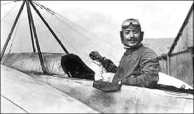 Il fut le premier pilote d'acrobatie, qu'il inventa du reste aprs avoir saut en parachute le 19 aot 1913 et s'tre aperu que l'avion, cabriolant et virevoltant, se remit en position de vol.