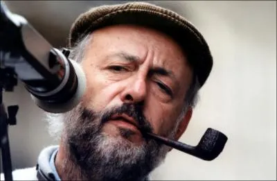 Comdie de Bertrand Blier (2000) : la plupart des principaux acteurs franais vivants de la fin du XX jouent leur propre rle .