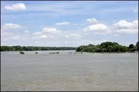 Le Danube, se jette dans la mer Noire par un delta inscrit au patrimoine mondial de l'Unesco. Dans quel pays se trouve-t-il ?