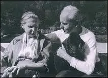 Qui a crit   Le fou d'Elsa   ?