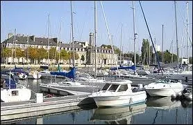 Je vous emmne  Lorient, sous-prfecture du Morbihan o les habitants se nomment les ...