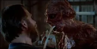 Quel est ce film d'horreur o un insecte devient gant ?