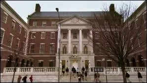 Comment s'appelle l'cole prive des filles ?