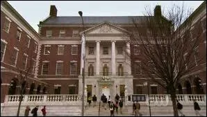 Comment s'appelle l'cole des garons ?