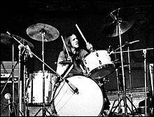 Dans quel groupe Rod De'Ath jouait-il ?