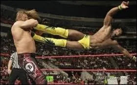 Le  dropkick  se traduit en franais par :