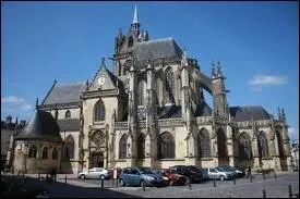 Je me rends  La Fert-Bernard, ville Sarthoise o les habitants se nomment les ...