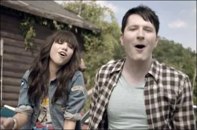 Comment se nomme la chanson de ce clip chante par Carly Rae Jepsen et Owl City ?